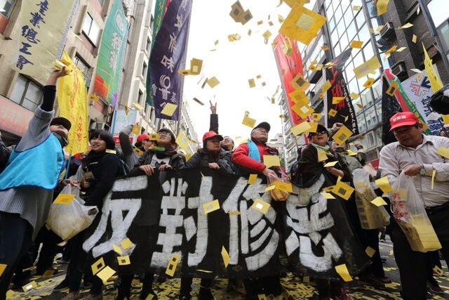 【投書】全民過勞時代，無命可見島嶼天光！