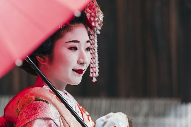 捨棄「花之都」幻想之後，京都的陰影與榮光