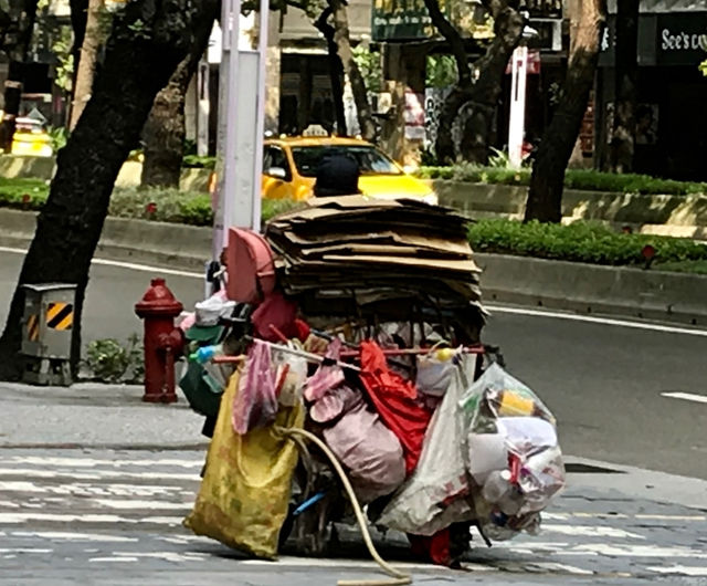 大城市中的灰色角落，該如何引入陽光？