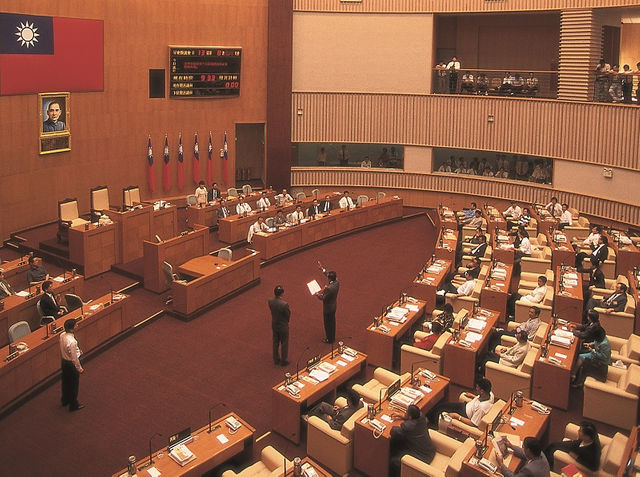 【投書】議會有事嗎？
