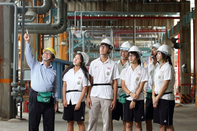 【投書】18歲先就業？對「青年就業帳戶」方案的建議