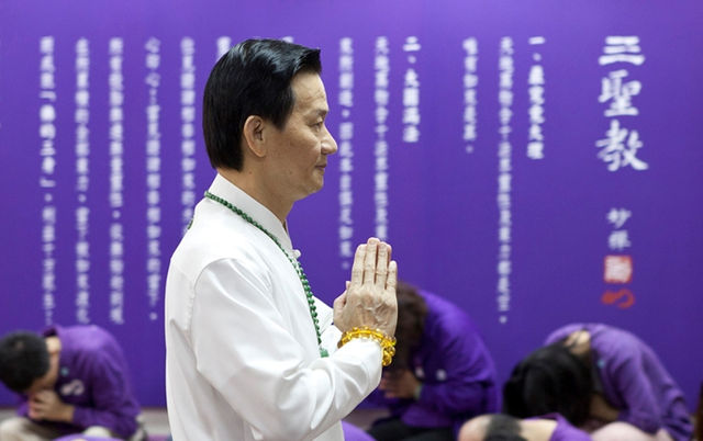 感恩師父，讚嘆師父，讓我得以逃避自由！