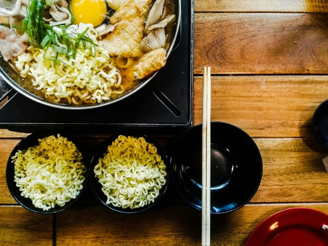速食拉麵之父與時代的產物