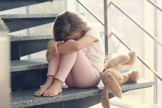 「爸爸，我不想跟你玩……」孩子有異狀，需要大人更謹慎的關心