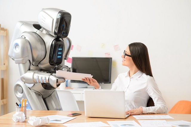 科技撲面而來，企業現在需要「人類學」！