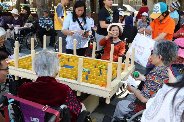 【投書】誰說畢業設計不能改變社會？他們走進公園，讓更多老人展露歡笑