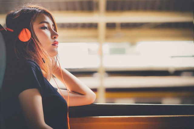 【哲學諮商室】16歲的思考練習題：我要怎樣才不會變成「物質享受的奴隸」？