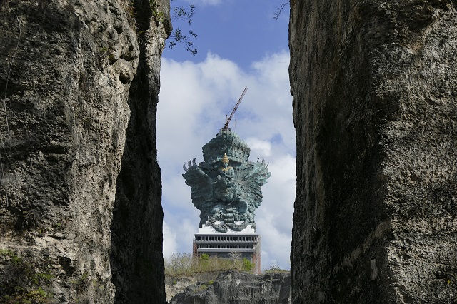 比自由女神還高！峇里島毗濕奴神鷹雕像背後的推動者