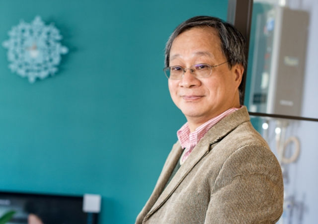 身為文化人，可以更誠實面對自己的政治主張