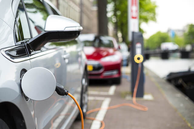 汽油車要被消滅了嗎？擁抱電動車之前，你需要知道的三件事
