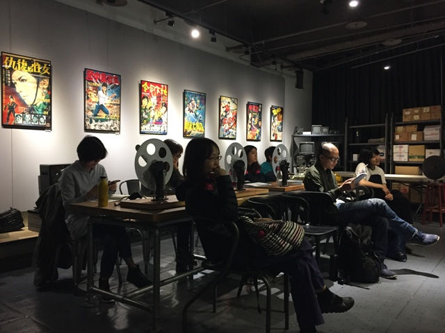 當老師？做課本！文化人如何／為何介入教育現場？