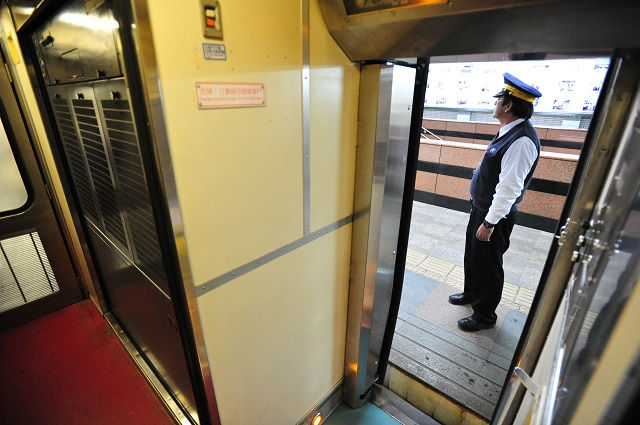 【投書】我在鐵路上，迷失了人生：一位台鐵「營運人員」的心聲