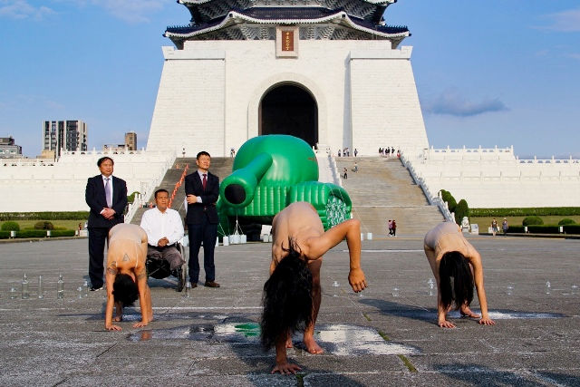 記得六四天安門，別讓坦克有天開上台灣街頭