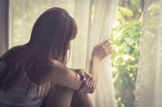 邊緣人格：為什麼他可能親切、幽默，卻愛得讓你窒息？