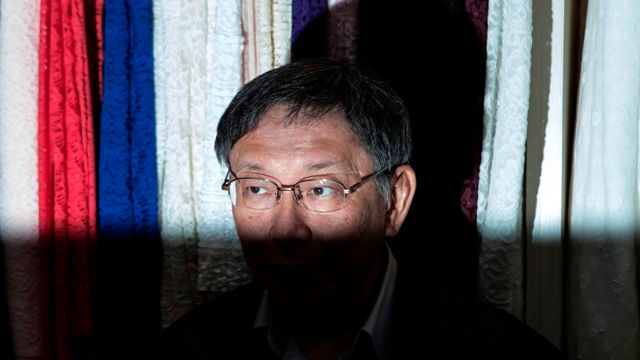 三思而後「粉」：那些偶像幻滅的「成長痛」