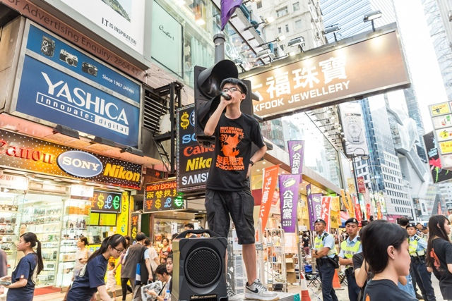 【新課綱風暴：觀點延伸】用「普世價值」對抗「天朝主義」──台灣反課綱運動與香港反國教運動