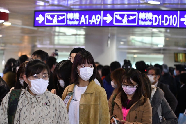 【投書】限制醫事人員出國不只是共體時艱，更反映那群在健保體系中長期被吃豆腐的人