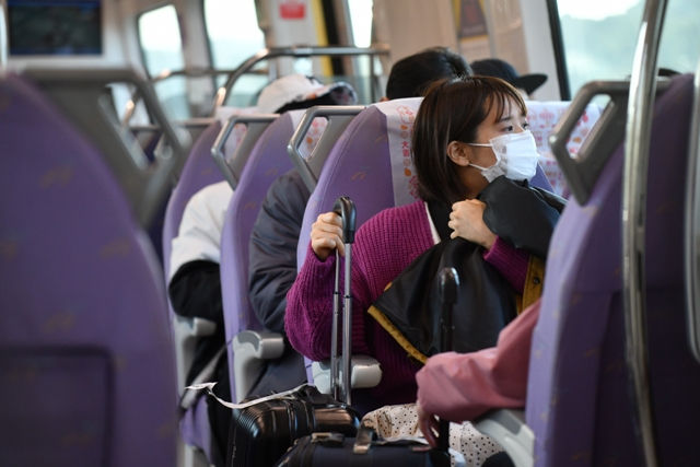 病毒面前的「我們」與「他人」