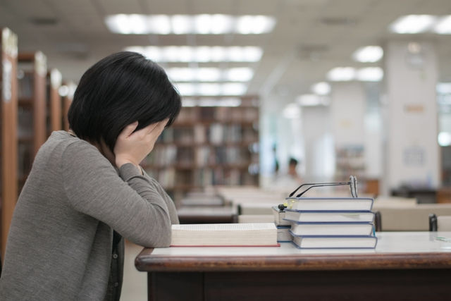 【投書】教十幾年書卻連失業給付都拿不到……疫情下華語教師淪為「免洗筷」？