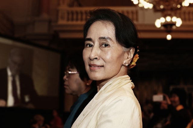 民主路遙遙：不只政變，緬甸人民還長期遭網路監控！