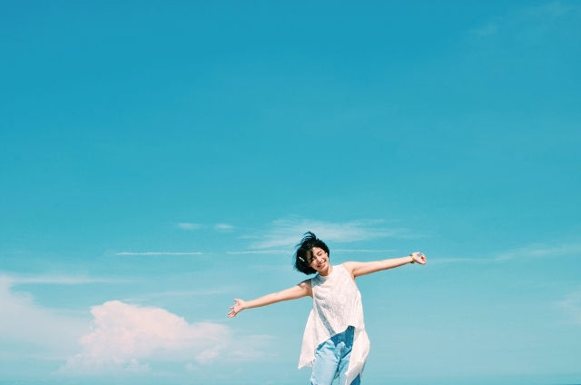 與其當個被束縛的女神，我更想成為一個自由的女人