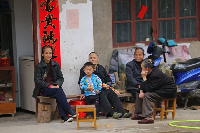一個中國兩個世界，你看到的是哪一邊？