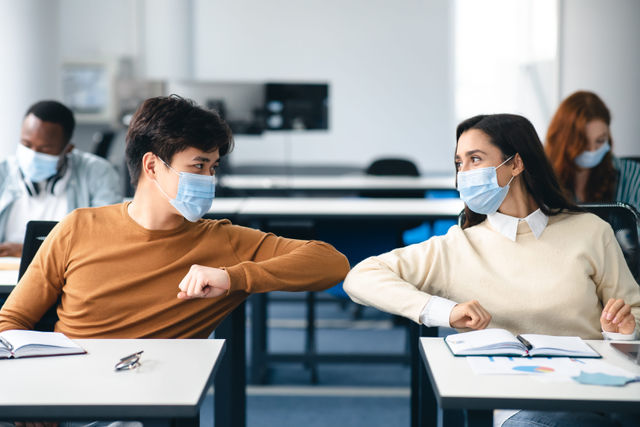 防疫心理處方：人心惶惶的時候，用「災難心理學」急救技巧保護彼此