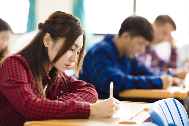【投書】轉型停辦與師生權益：超過10萬無法原校畢業的大專生何去何從？