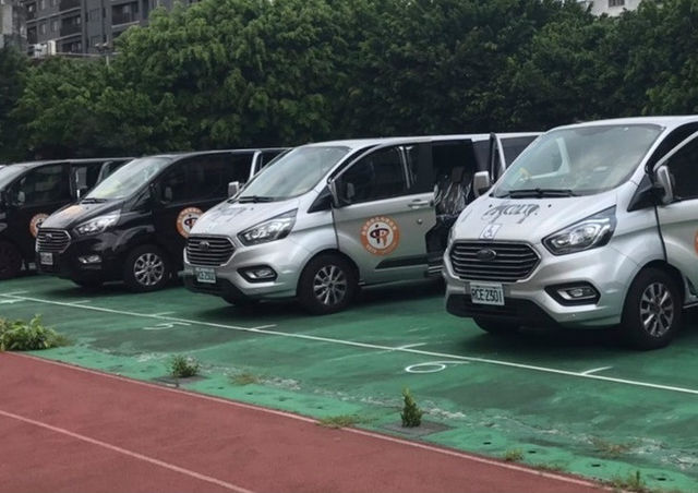 避免防疫破口，用長照專車載陽性者回家隔離吧！