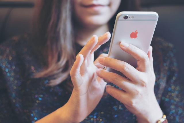 一天一蘋果，自由遠離我：Apple的反同、挺共審查實錄