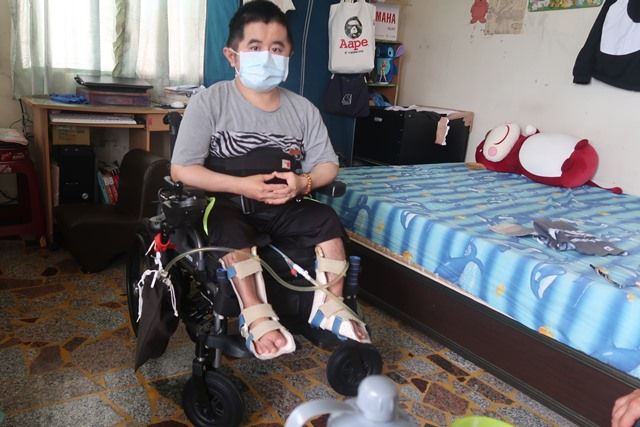玻璃娃娃的鋼鐵心：走過骨折、癱瘓的總統教育獎得主，在困境中迎接挫折
