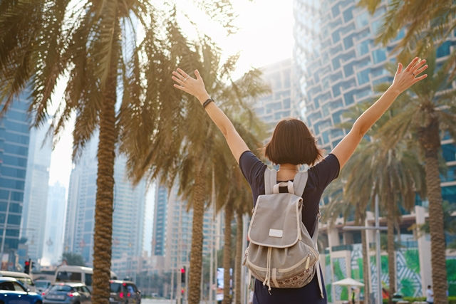 「無塵室女孩」的社會求生記