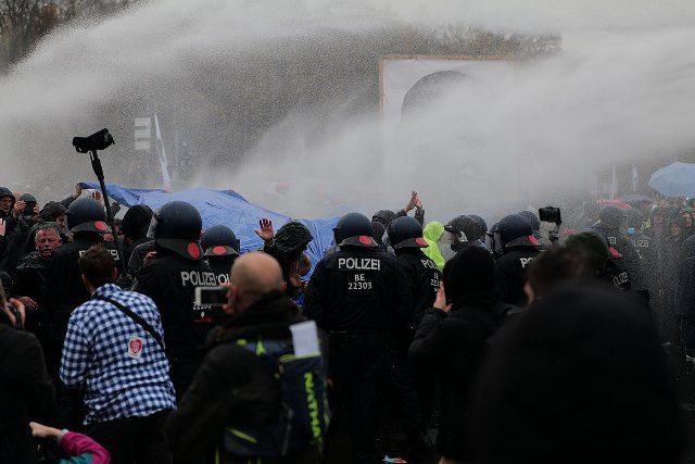 拒絕疫苗的那群人？德國研究：極端右派與順勢療法信奉者最反疫苗