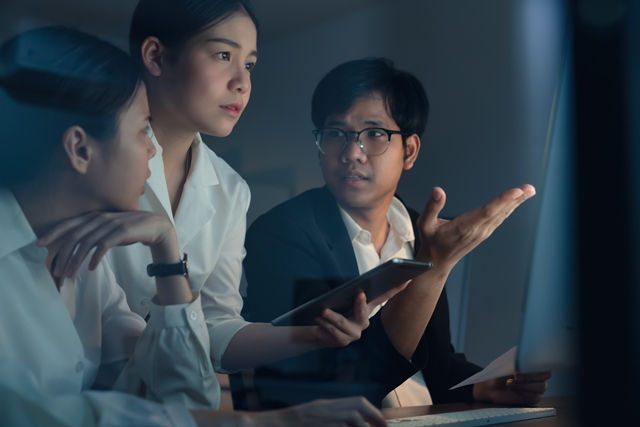 職業倦怠：工作中的情緒勞動，讓人成了身心壓力的高危險群
