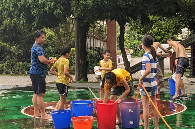 來到「自學生活營」：做自己的主人，上不上課由你決定！