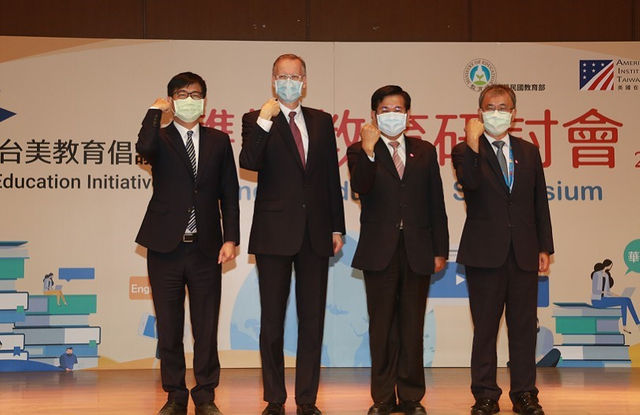 大學分發入學，為何外語科系的缺額比率最高？雙語政策負面影響正逐漸出現