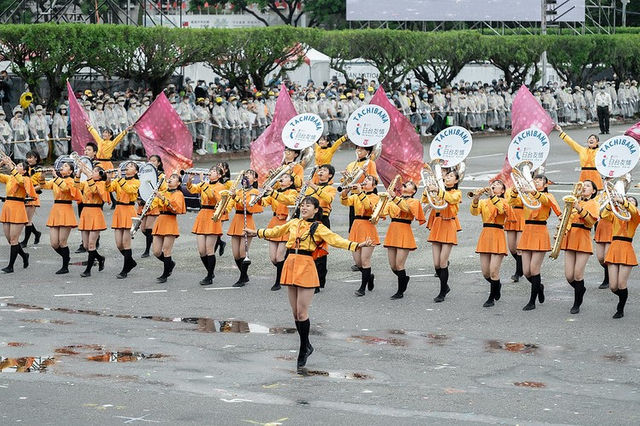 從「日華懇」到「橘色惡魔」：一個更國際化的國慶日
