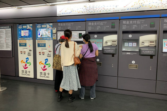 從捷運中山站售票機的新設計，思考「以人為本」的需求
