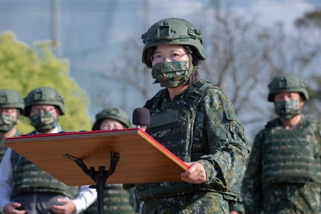 兵役與年金改革：該做的事，台灣終於做了！