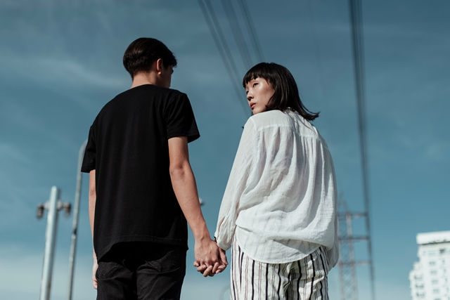 結婚兩年後，我喜歡上別人了：是什麼讓我們變成婚姻中的陌生人？