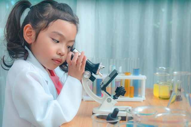 翻轉不科學的科學教育：用科學家的眼光看世界，回到每個發現的初心