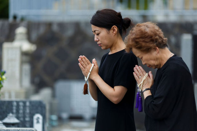 向田邦子，以及告別式的黑衣