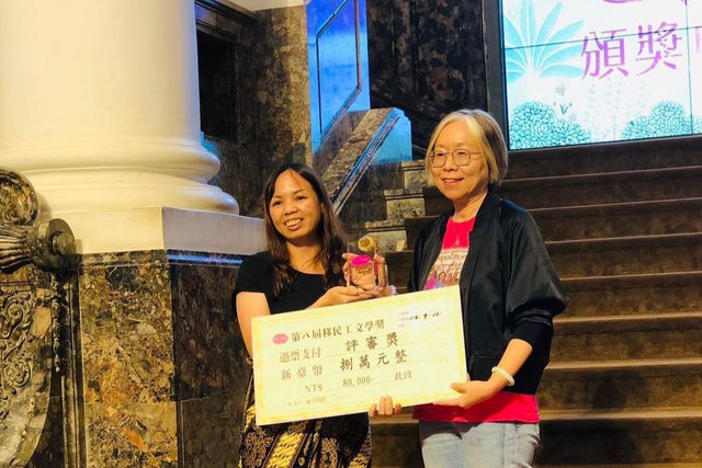 從工地清潔小妹到國台英多聲道翻譯與文學獎得主，印尼新住民在台灣的超展開人生