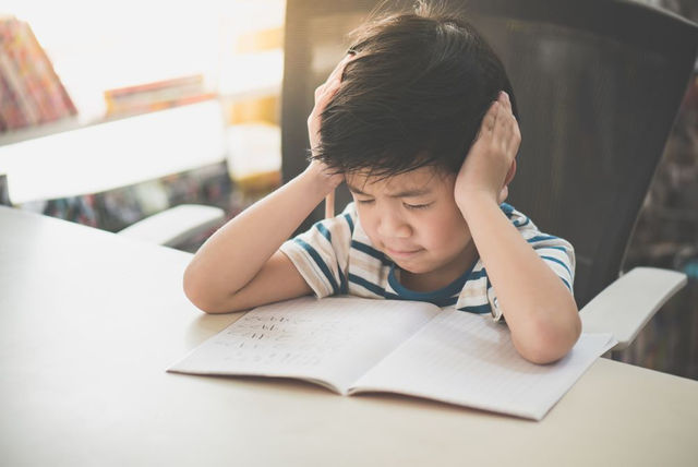 孩子需要什麼都不做的「放鬆期」！補習風氣盛行下，孩子所經歷的苦難