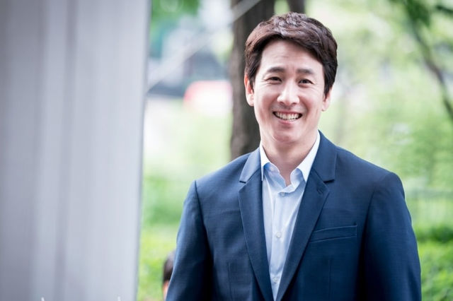 李善均不在了，才開始看「我的大叔」：以後有機會相遇，也要愉快打招呼