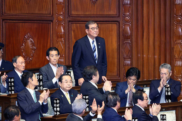世上有無不騙人的政府（或者丈夫）？從日本新首相石破茂的髮夾彎說起