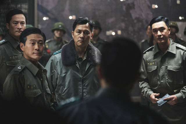 韓國電影《首爾之春》、《南山的部長們》，以及一夜之間的戒嚴再解嚴