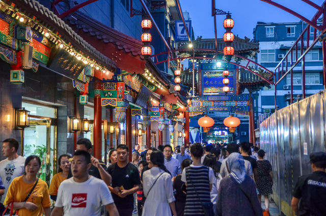 「南京紅姐」事件：獵奇之外，中國性別輿論的狂歡與對立