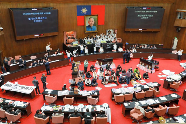 回到《憲訴法》修正案，我們要繼續在「仇恨大道」上奮勇前行嗎？