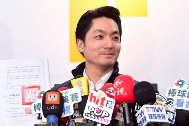 【哲學諮商室】蔣萬安兒子參加國際交換學生計畫爭議教我們的事：用 8 種不同哲學思考權力與正義